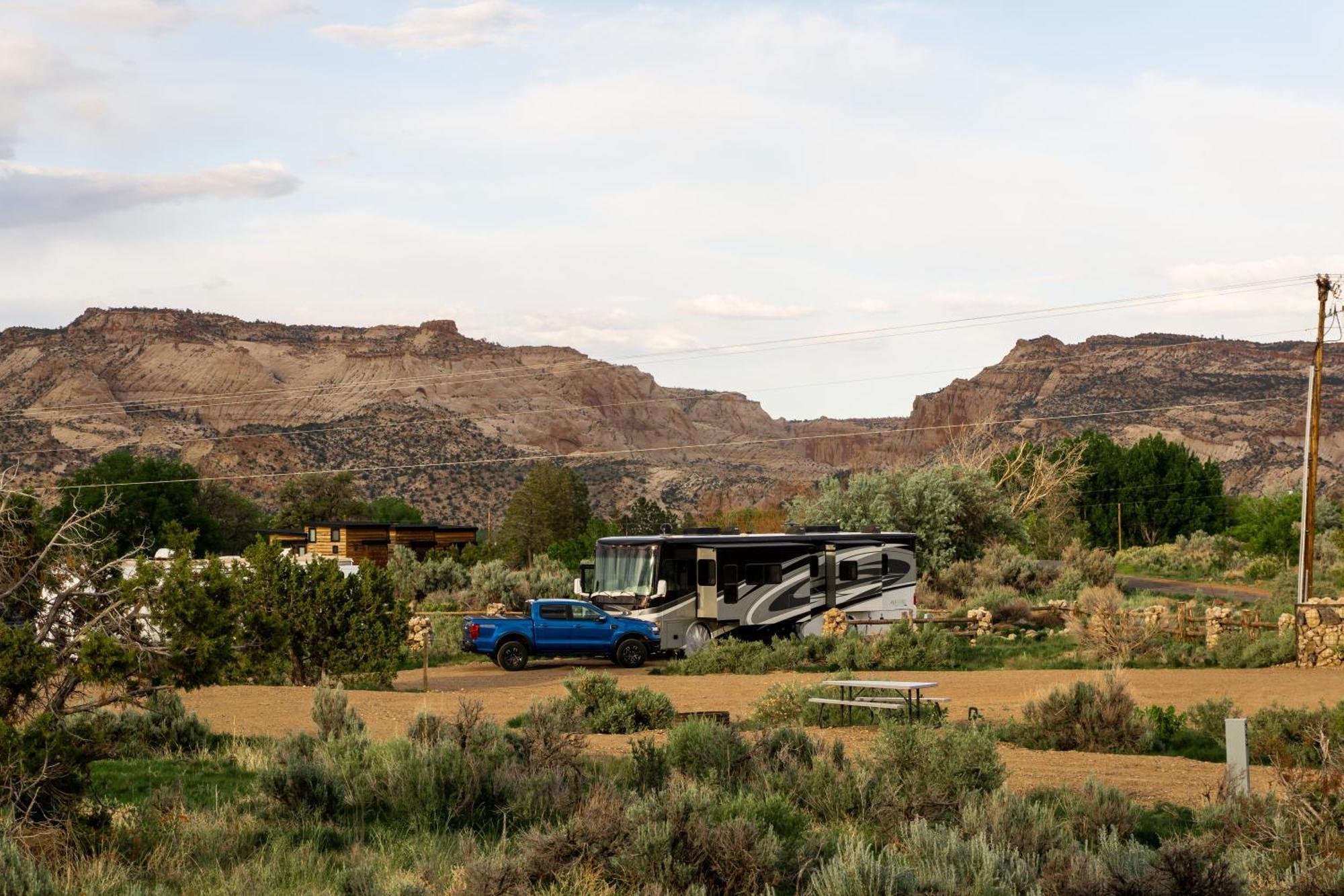 Escalante Grand Resort Exterior photo